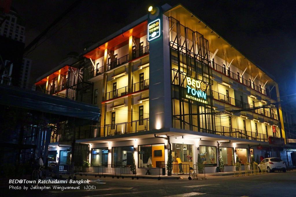 Bed@Town Hostel Bangkok Exterior foto